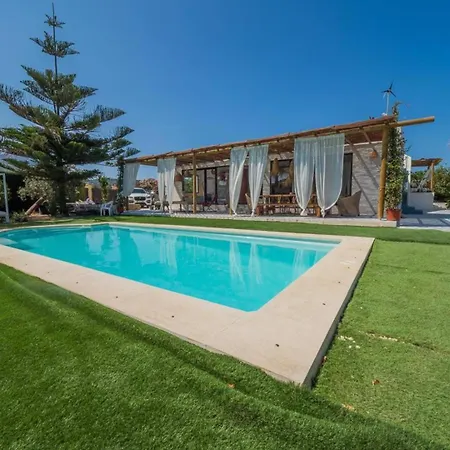 Casanoa Luxury Villa *